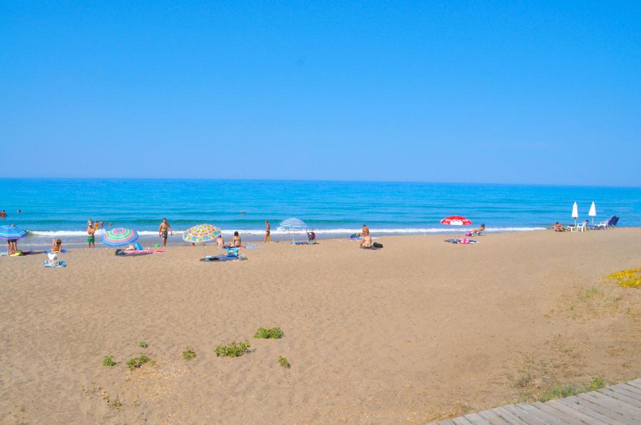 Holiday Studio Apartments Yannis On Agios Gordios Beach In Corfu Luaran gambar
